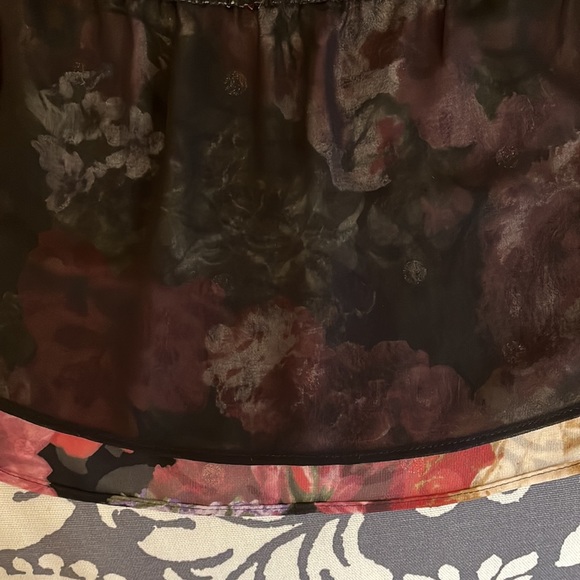 EXPRESS Off-the-Shoulder Floral Top with Gold Metallic Polka Dots-SZ Lg - Picture 9 of 16